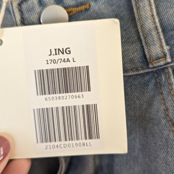 J. ING High Rise Wide Leg Frayed Jeans - Picture 5 of 10